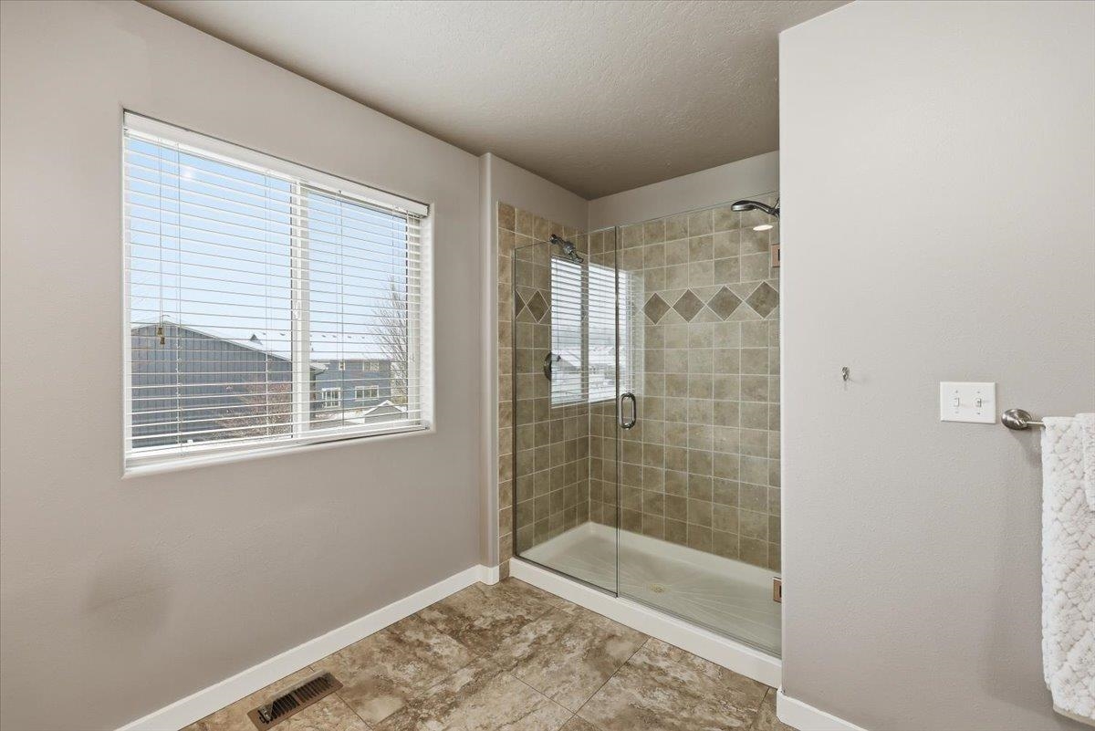 616 South Moen Street Spokane Valley, WA 99016 - Photo 25 of 44