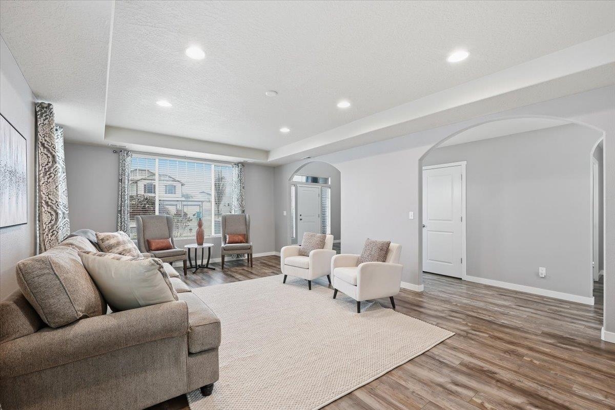 616 South Moen Street Spokane Valley, WA 99016 - Photo 4 of 44