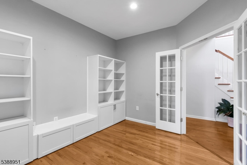 22 Honeyman Road Bernards, NJ 07920 - Photo 13 of 49