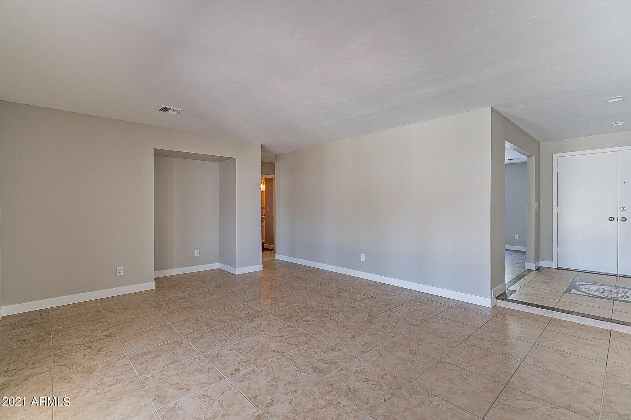 2541 East Cochise Road Phoenix, AZ 85028 - Photo 12 of 49 Cochise-12