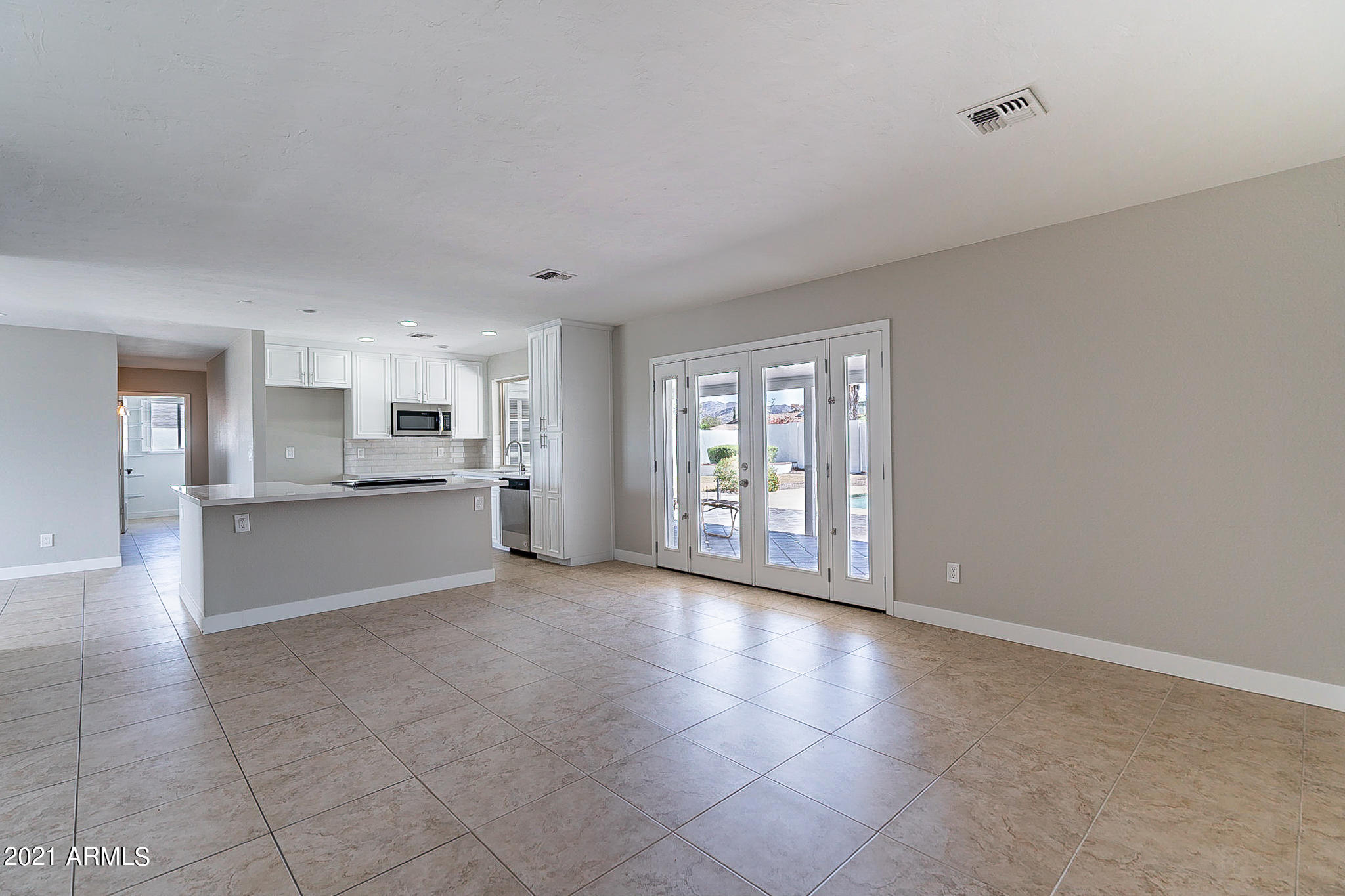 2541 East Cochise Road Phoenix, AZ 85028 - Photo 13 of 49 Cochise-13