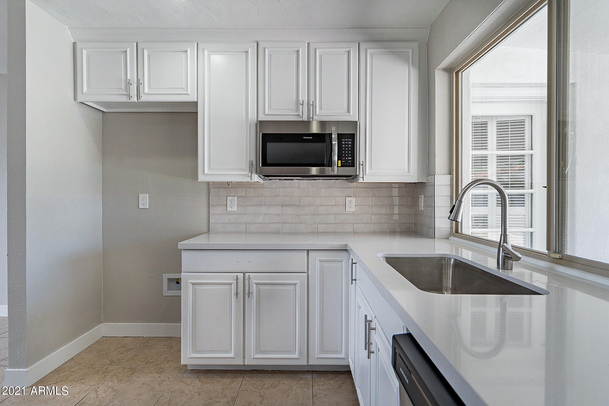 2541 East Cochise Road Phoenix, AZ 85028 - Photo 17 of 49 Cochise-17