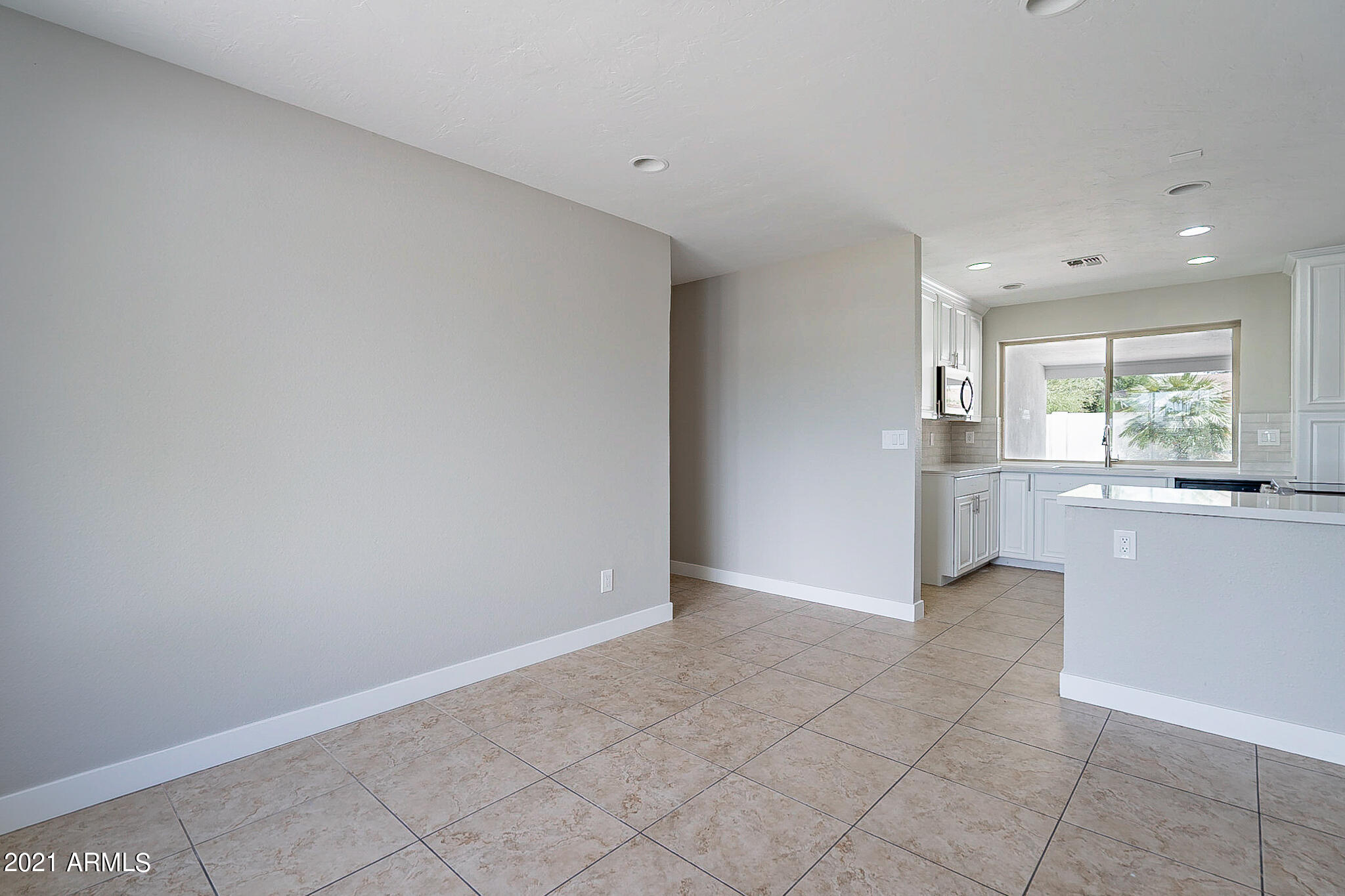 2541 East Cochise Road Phoenix, AZ 85028 - Photo 21 of 49 Cochise-21
