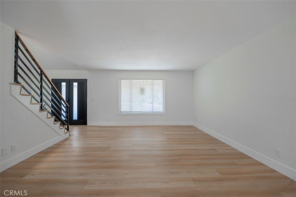 17518 Eric Avenue Cerritos, CA 90703 - Photo 23 of 51 Living Room