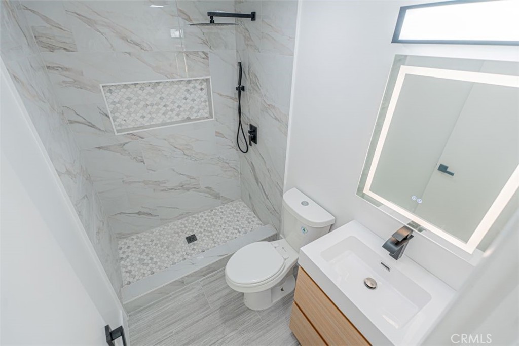 17518 Eric Avenue Cerritos, CA 90703 - Photo 29 of 51 Downstairs bathroom