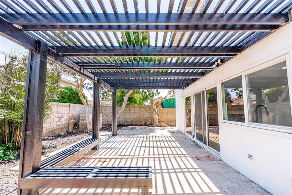 17518 Eric Avenue Cerritos, CA 90703 - Photo 43 of 51 Patio