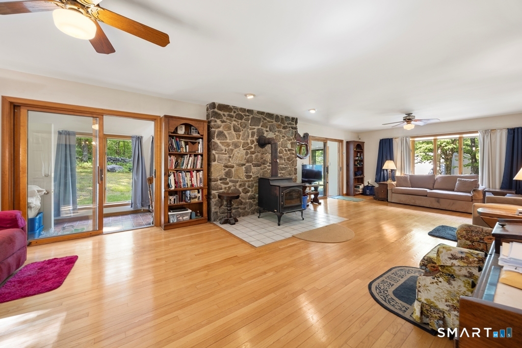 930 Spindle Hill Road Wolcott, CT 06716 - Photo 11 of 40 Living room