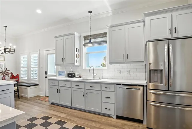 $895,000 | 7741 Gossett Road, Lake Charles, LA 70605