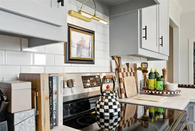 $895,000 | 7741 Gossett Road, Lake Charles, LA 70605