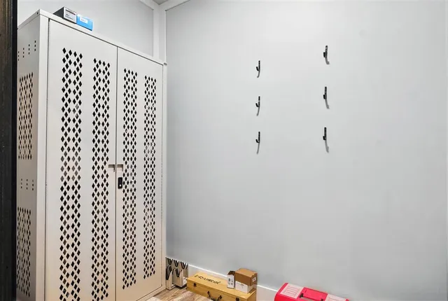 $895,000 | 7741 Gossett Road, Lake Charles, LA 70605