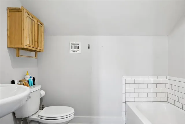 $895,000 | 7741 Gossett Road, Lake Charles, LA 70605