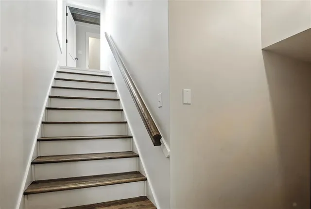 $895,000 | 7741 Gossett Road, Lake Charles, LA 70605