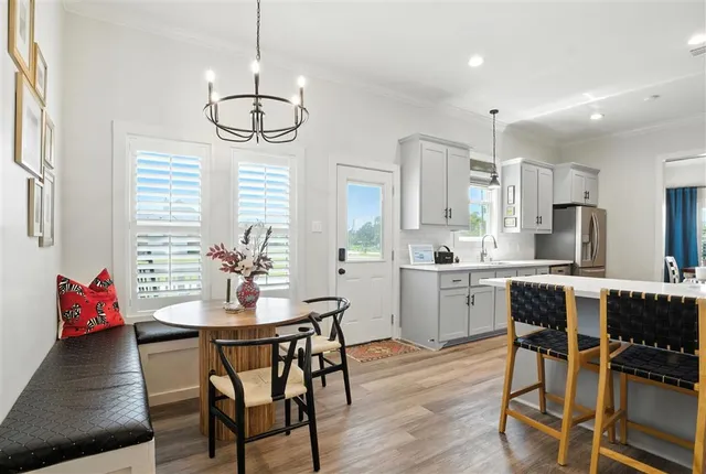 $895,000 | 7741 Gossett Road, Lake Charles, LA 70605