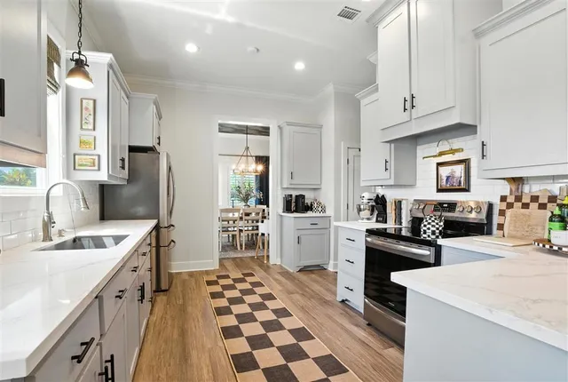 $895,000 | 7741 Gossett Road, Lake Charles, LA 70605