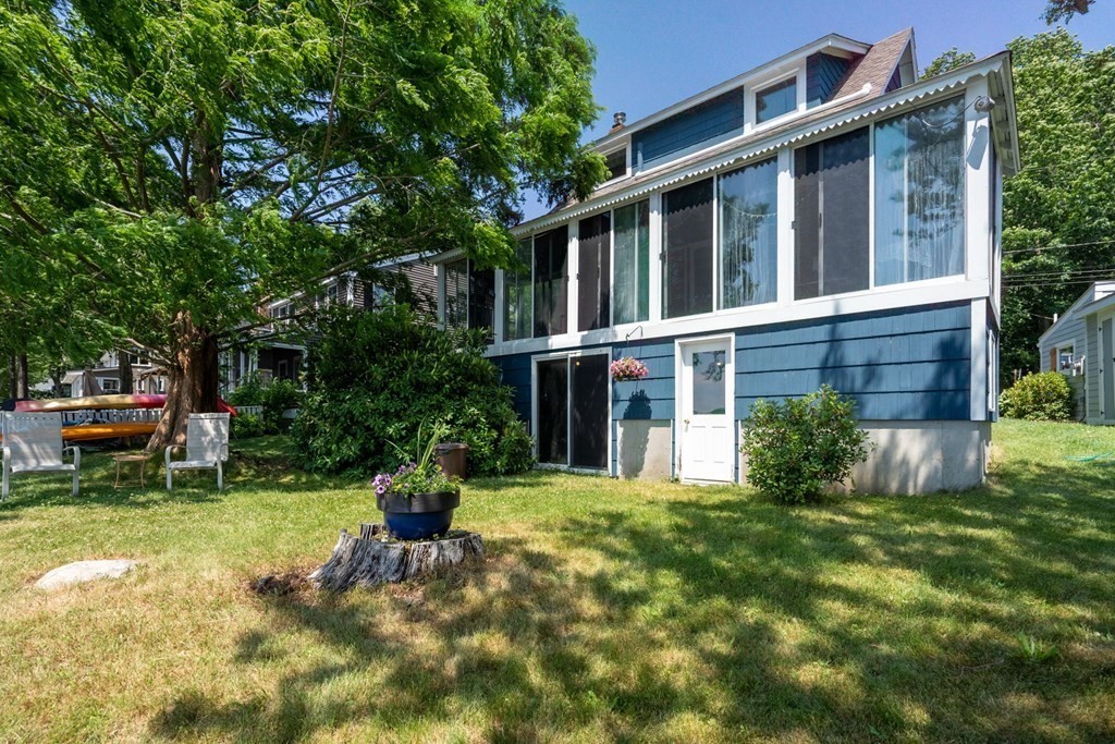 48 Lake Attitash Road Amesbury, MA 01913 - Photo 3 of 38 Gallery Image 3