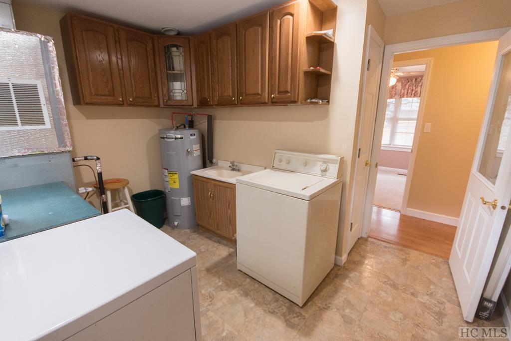 4525 Tessentee Road Franklin, NC 28734 - Photo 53 of 72 Gallery Image 53