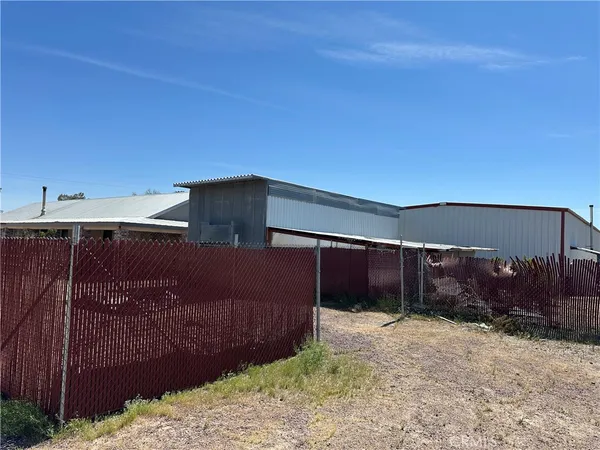 $308,000 | 46363 Valley Center Road, Unit A B, Newberry Springs, CA 92365