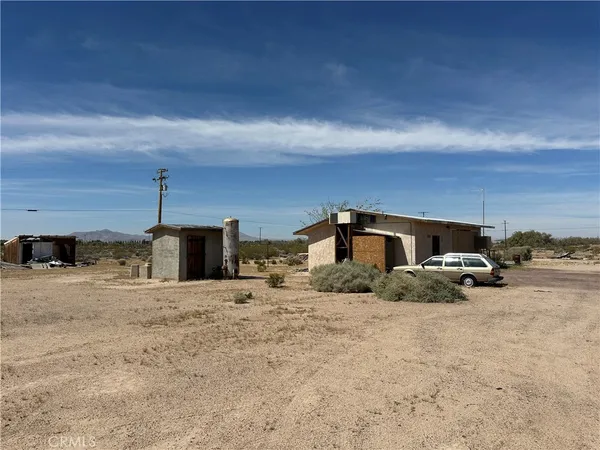 $308,000 | 46363 Valley Center Road, Unit A B, Newberry Springs, CA 92365