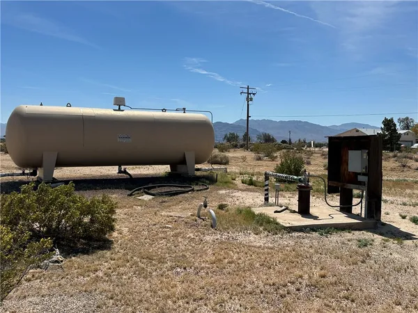 $308,000 | 46363 Valley Center Road, Unit A B, Newberry Springs, CA 92365