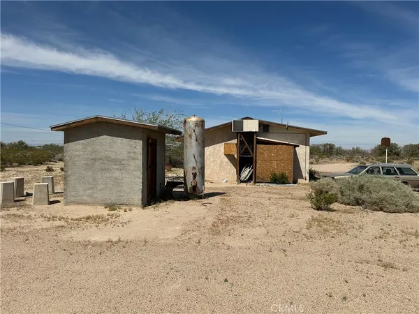 $308,000 | 46363 Valley Center Road, Unit A B, Newberry Springs, CA 92365