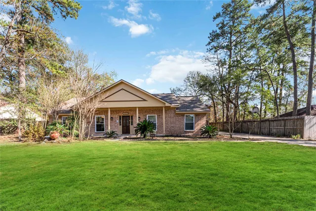 $386,000 | 26418 Maplewood Drive, Oak Ridge North, TX 77386