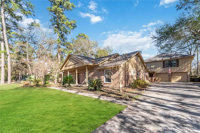 $386,000 | 26418 Maplewood Drive, Oak Ridge North, TX 77386