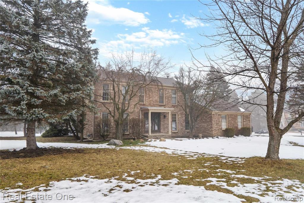 2470 Rancroft Beat Rochester Hills, MI 48306 - Photo 1 of 29