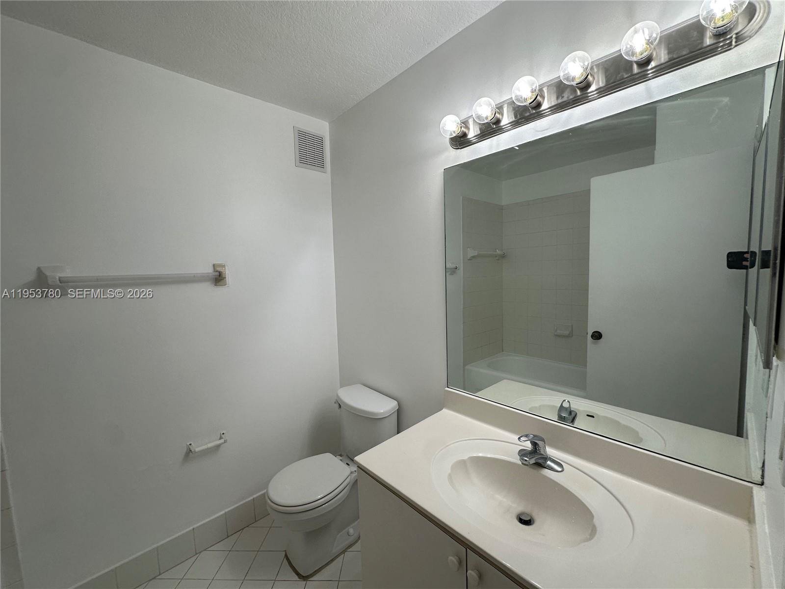 1261 Southeast 27th Street, Unit 206 Homestead, FL 33035 - Photo 12 of 27