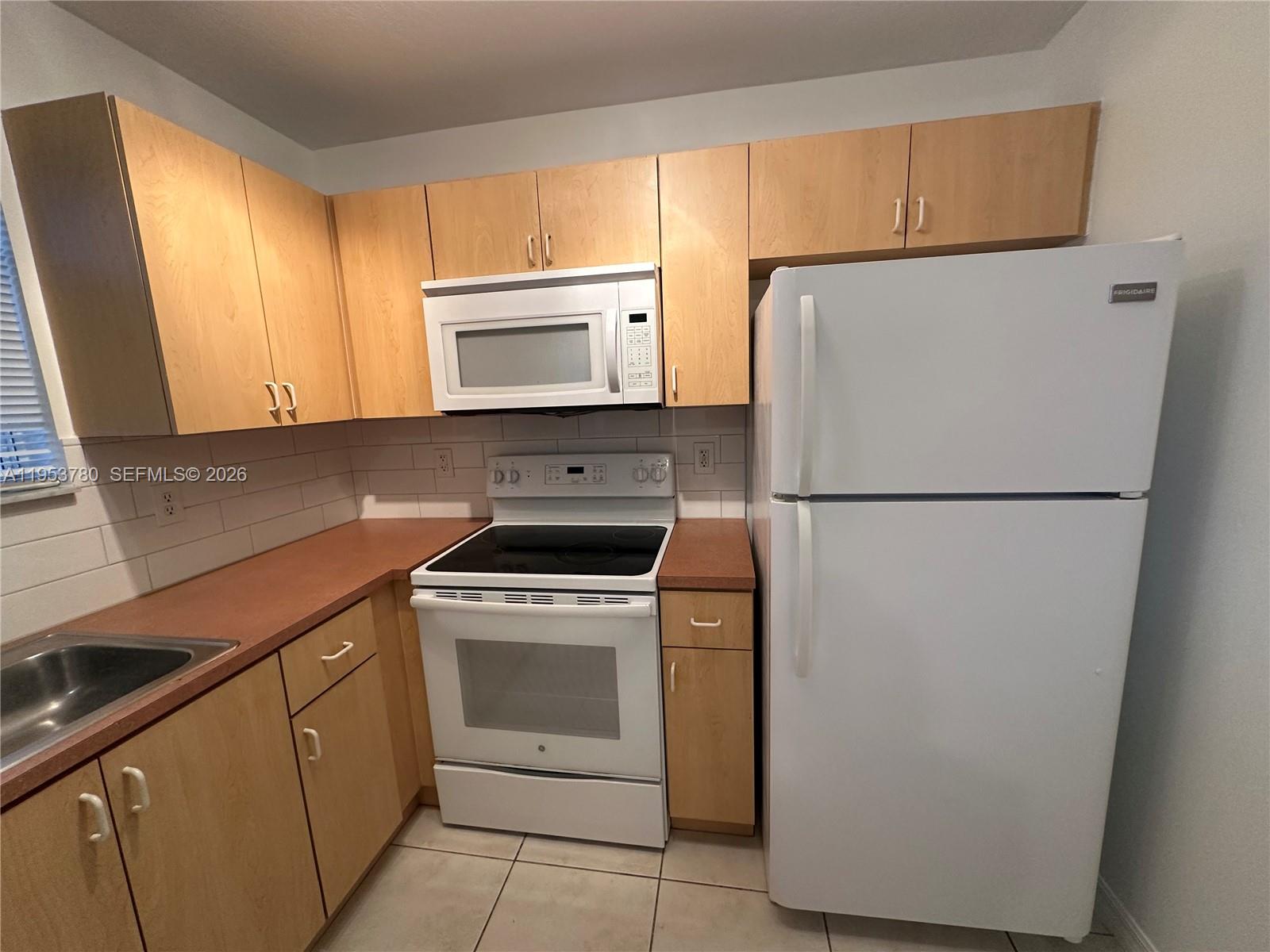 1261 Southeast 27th Street, Unit 206 Homestead, FL 33035 - Photo 8 of 27