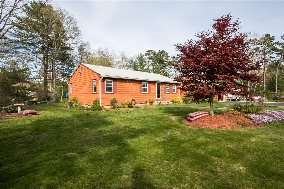 71 Reservoir Road Coventry, RI 02816 - Photo 4 of 32 Gallery Image 4