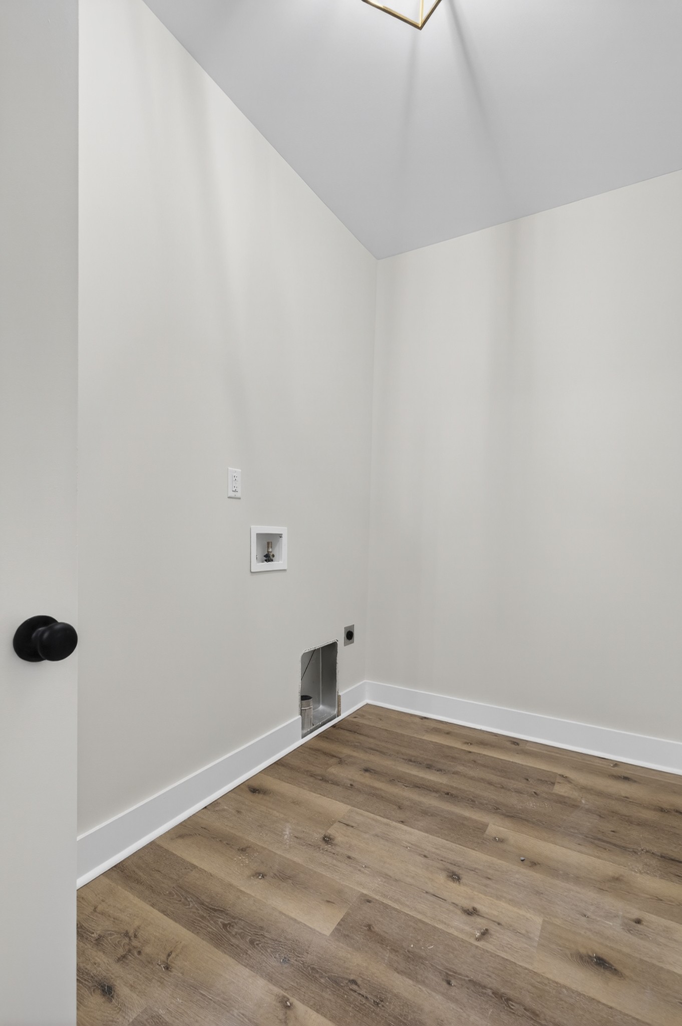 777 Rock Springs Road Castalian Springs, TN 37031 - Photo 26 of 56 a room with a workbench and a window