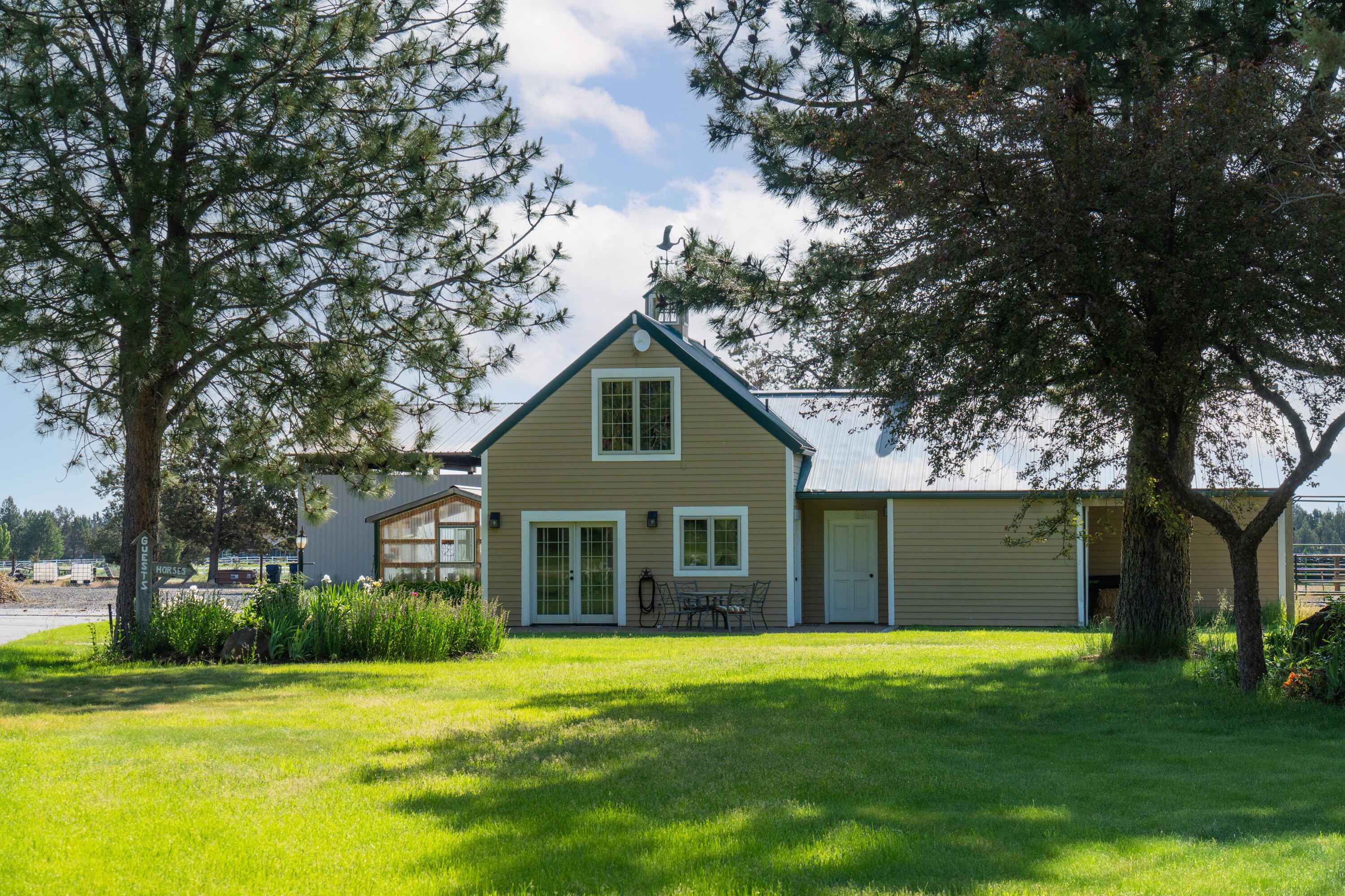 64950 Collins Road Bend, OR 97703 - Photo 75 of 87 148