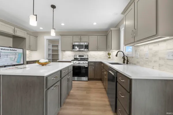 $464,900 | 511 Caribou Crossing, Auburn, IN 46706