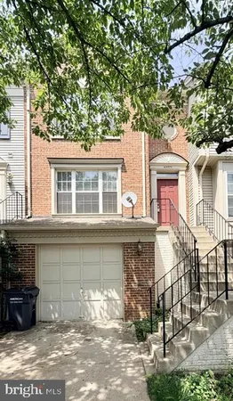 $2,750 | 45572 Whitcomb Square, Sterling, VA 20166