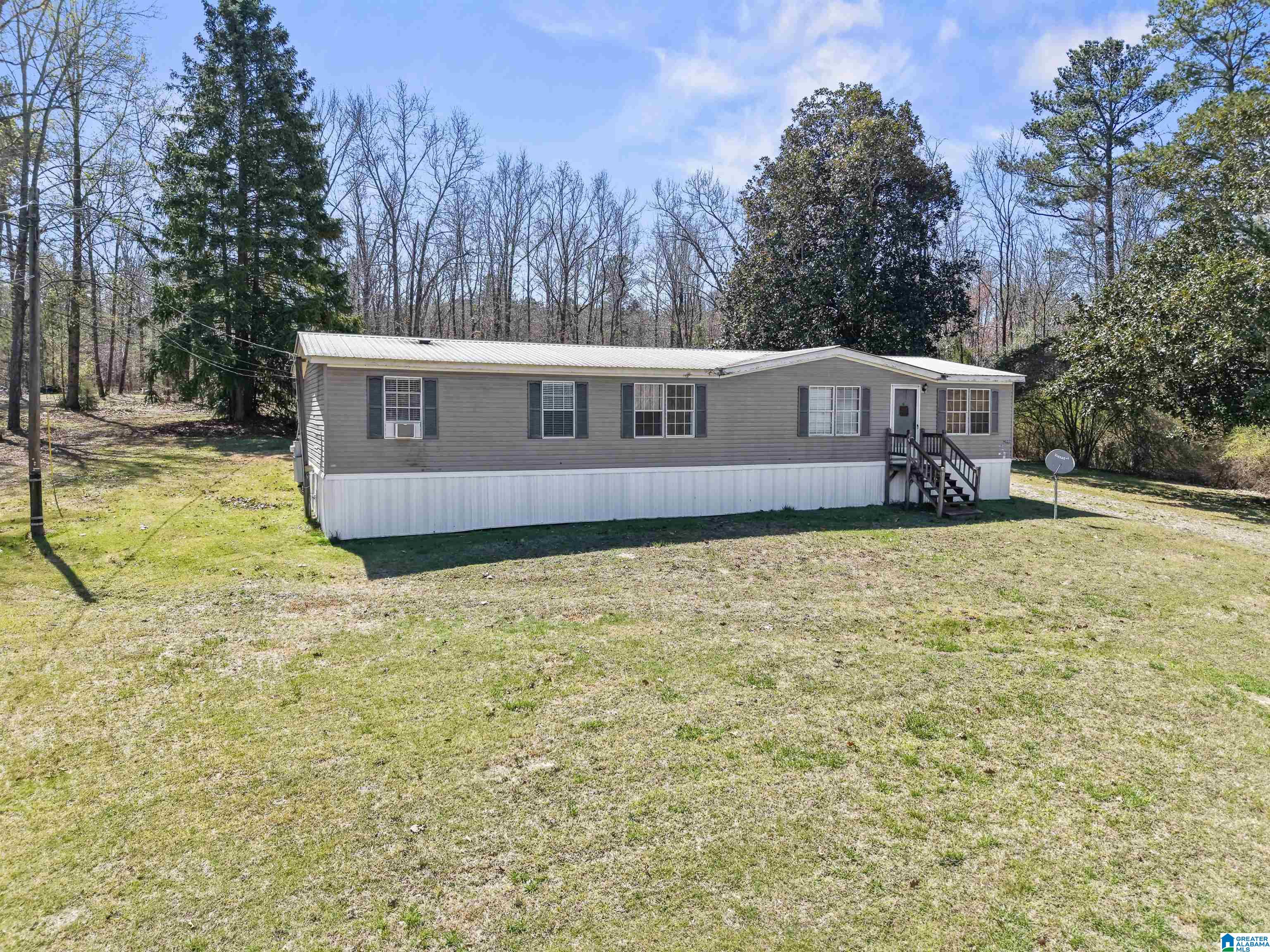 990 Loil Abbott Road Hayden, AL 35079 - Photo 2 of 26