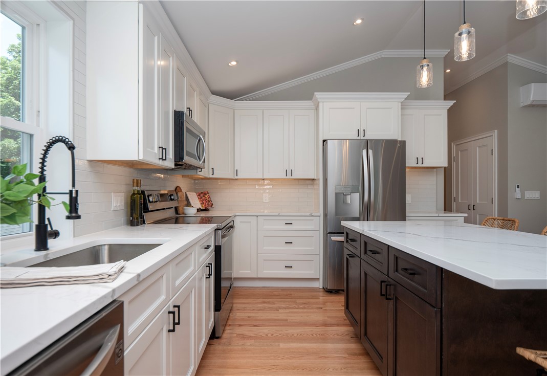 31 Prescott Hall Road Newport, RI 02840 - Photo 11 of 45
