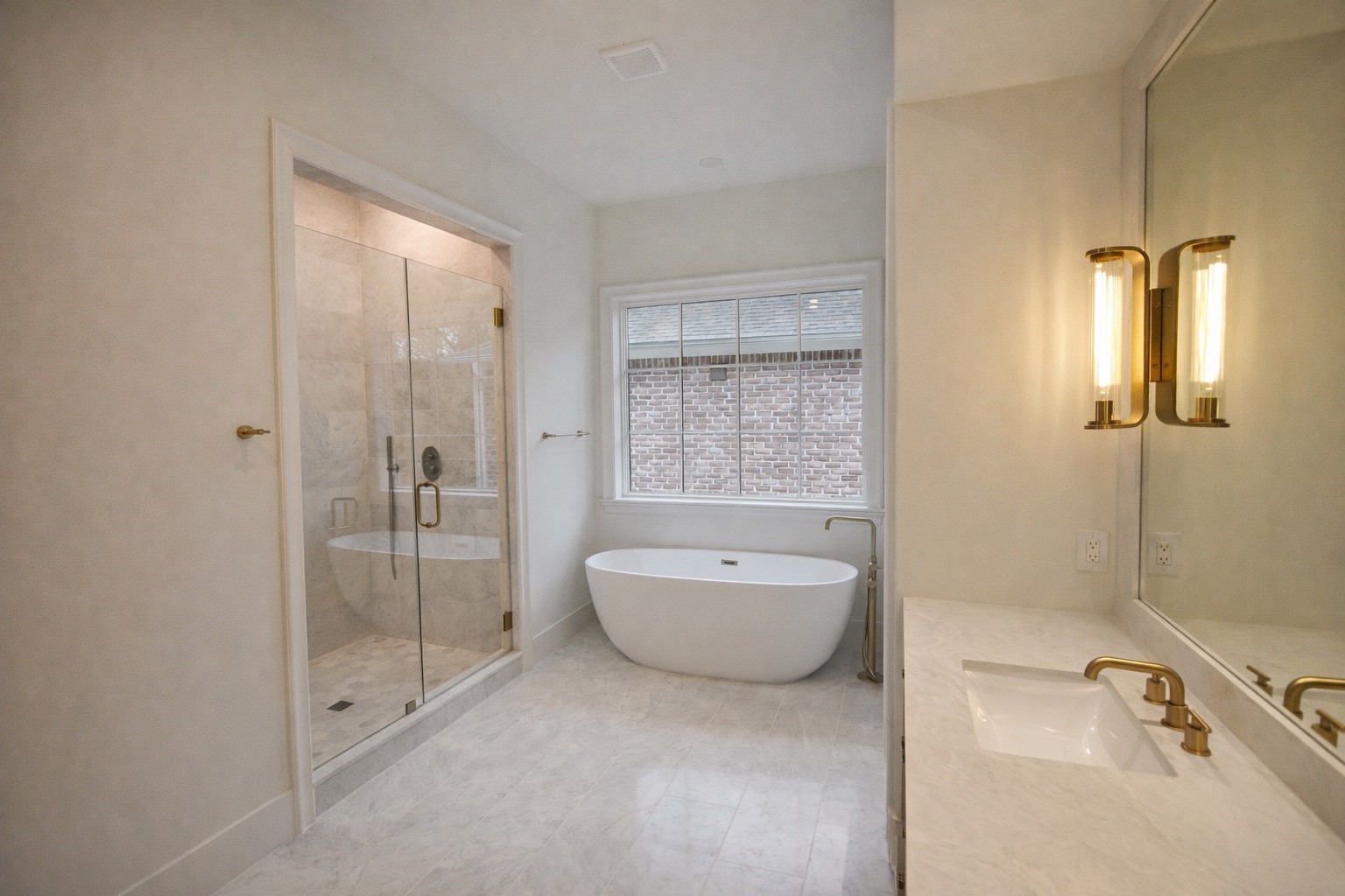 4107 Whitman Street Houston, TX 77027 - Photo 12 of 29 Primary Bathroom