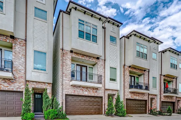 $2,750 | 2209 Chenevert Street, Unit C, Houston, TX 77003