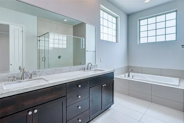 $2,750 | 2209 Chenevert Street, Unit C, Houston, TX 77003