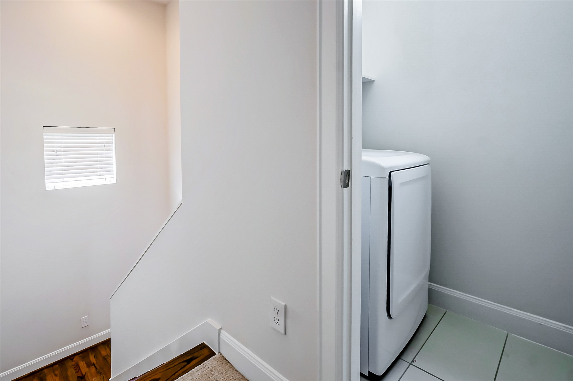 2209 Chenevert Street, Unit C Houston, TX 77003 - Photo 23 of 26 a view of a room with door