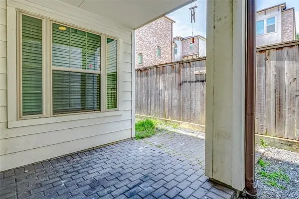 $2,750 | 2209 Chenevert Street, Unit C, Houston, TX 77003