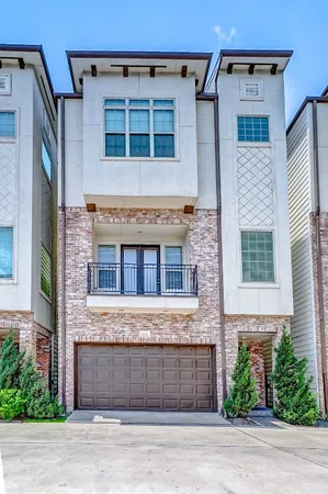 $2,750 | 2209 Chenevert Street, Unit C, Houston, TX 77003