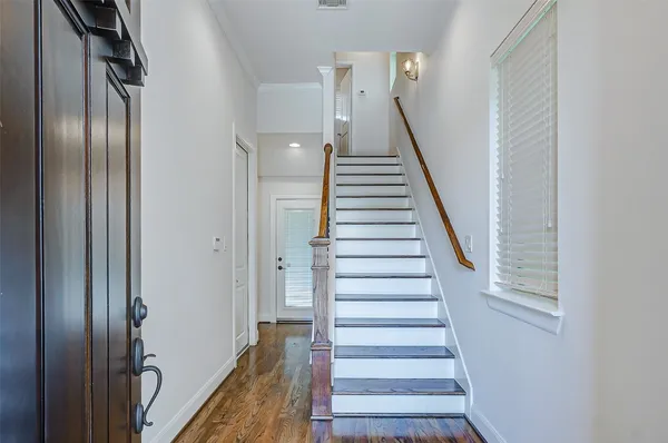 $2,750 | 2209 Chenevert Street, Unit C, Houston, TX 77003