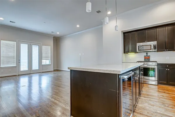 $2,750 | 2209 Chenevert Street, Unit C, Houston, TX 77003