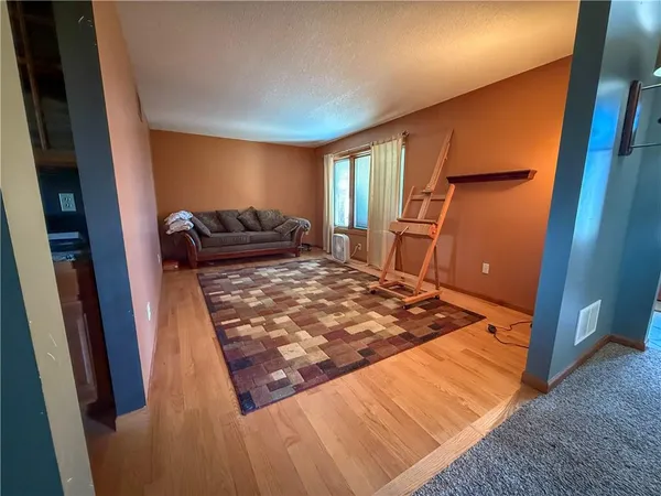 $700,000 | 12087 U Road, Hoyt, KS 66440