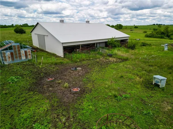 $700,000 | 12087 U Road, Hoyt, KS 66440