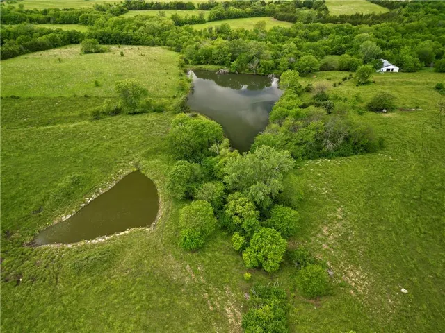 $700,000 | 12087 U Road, Hoyt, KS 66440