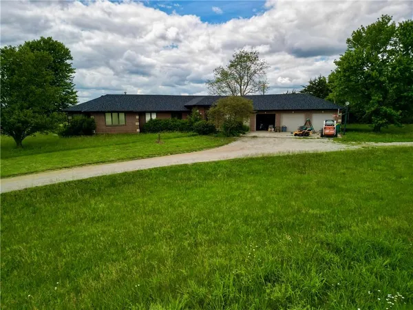 $700,000 | 12087 U Road, Hoyt, KS 66440