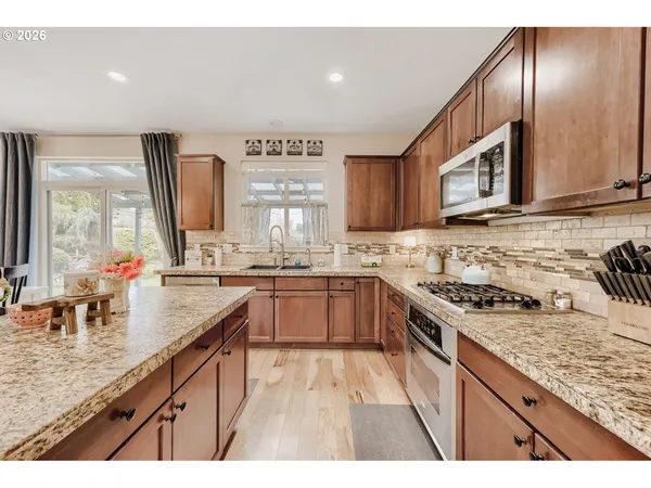 $674,500 | 2780 Southeast Teal Avenue, Gresham, OR 97080