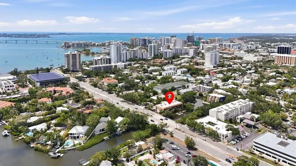 $309,900 | 1650 Pine Tree Lane, Unit 103, Sarasota, FL 34236